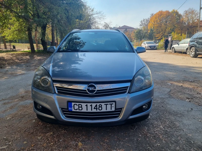 Opel Astra 1.9CDTI   COSMO , снимка 2 - Автомобили и джипове - 47828381