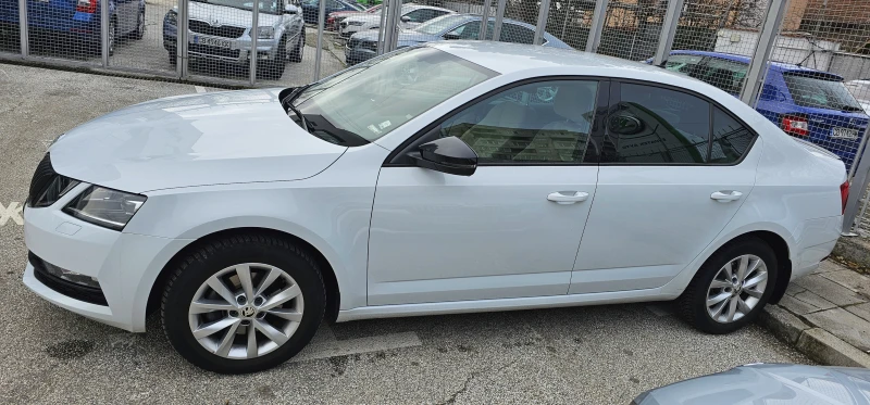 Skoda Octavia 1.5 /7 DSG Вижън Първи собственик, снимка 7 - Автомобили и джипове - 48471009