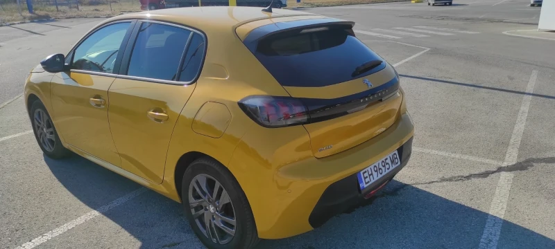 Peugeot 208, снимка 4 - Автомобили и джипове - 48736361