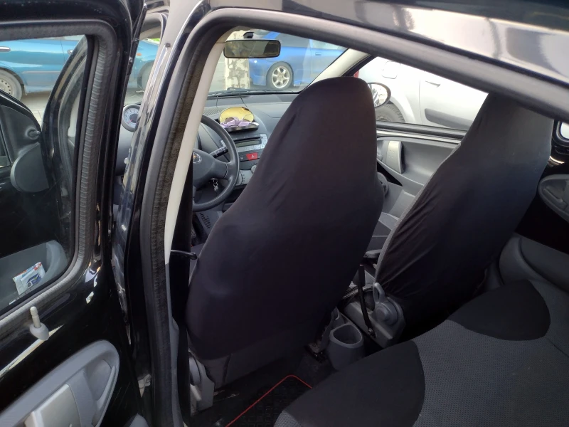 Toyota Aygo Луна, снимка 5 - Автомобили и джипове - 48880121