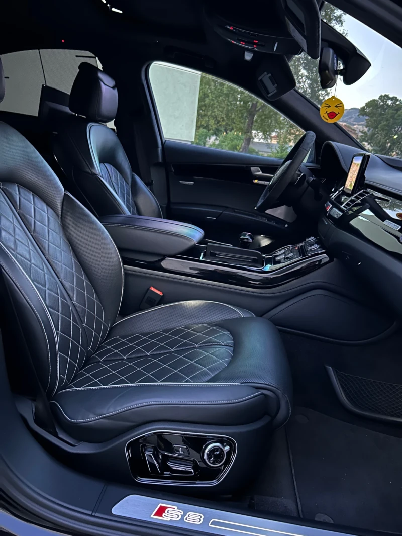 Audi S8 3xTV* B&O* NIGHT VISION* FULL* MAX* CERAMIC* , снимка 14 - Автомобили и джипове - 51492413