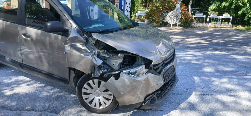 Dacia Lodgy, снимка 2 - Автомобили и джипове - 52518417