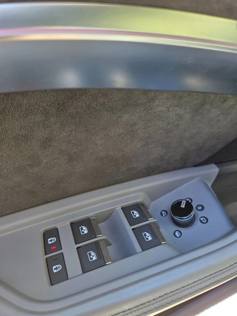 Audi E-Tron 55 Advanced S line quattro 95kWh, снимка 8 - Автомобили и джипове - 51910829