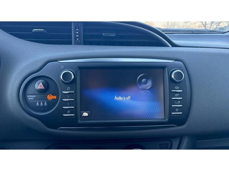 Toyota Yaris 1.5P TERRA, снимка 15 - Автомобили и джипове - 53130941