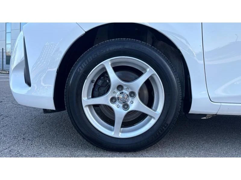 Toyota Yaris 1.5P TERRA, снимка 16 - Автомобили и джипове - 53130941