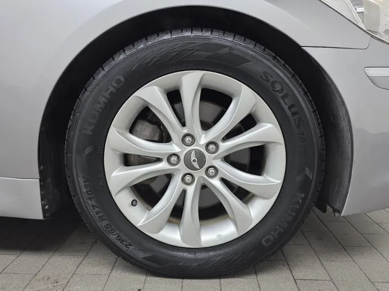 Hyundai Genesis 3.3, снимка 5 - Автомобили и джипове - 54615925