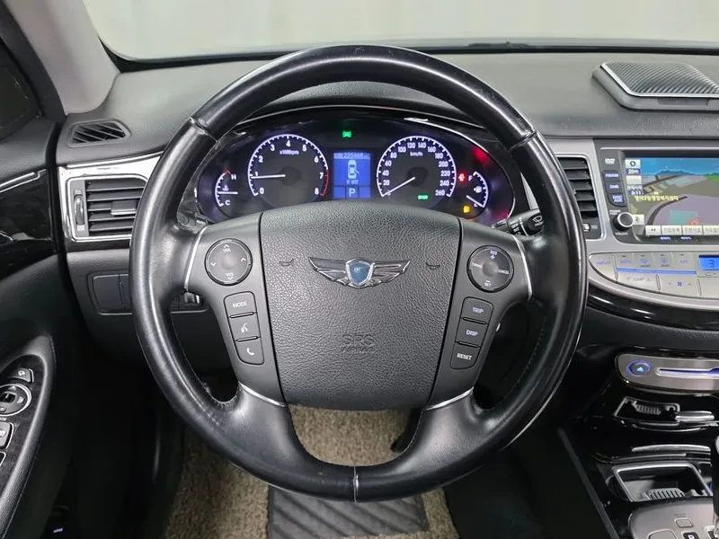 Hyundai Genesis 3.3, снимка 13 - Автомобили и джипове - 54615925