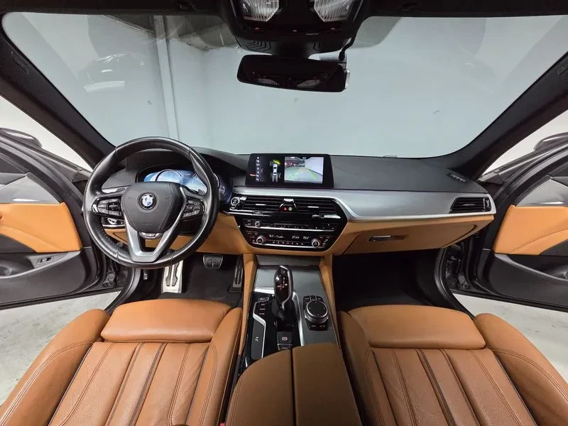BMW 530 I xDrive M, снимка 7 - Автомобили и джипове - 56162427