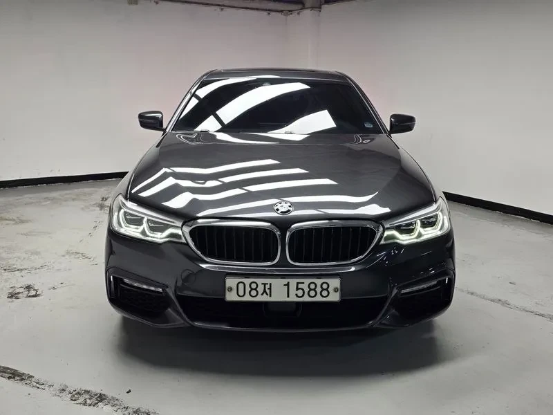 BMW 530 I xDrive M, снимка 3 - Автомобили и джипове - 56162427