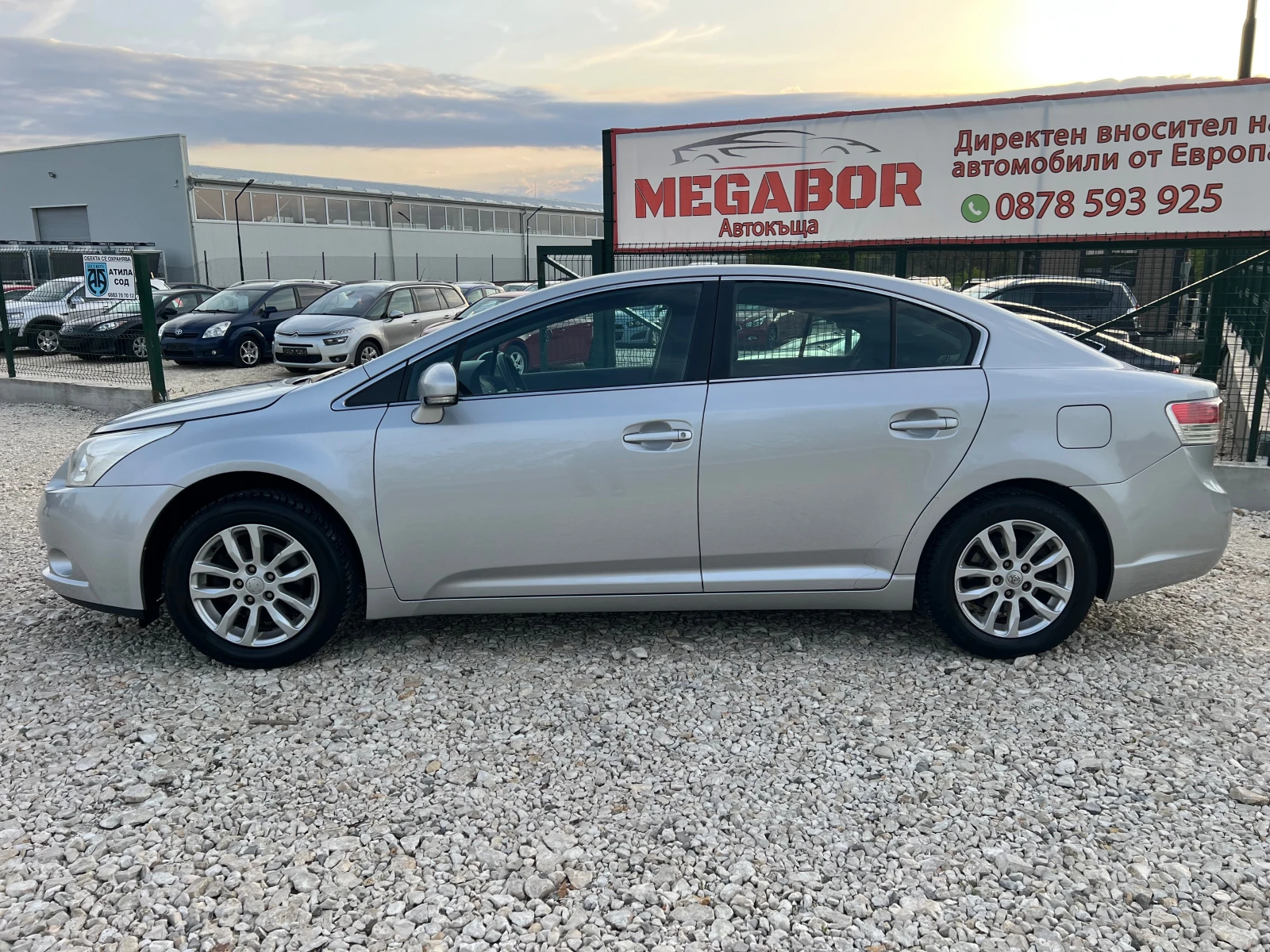 Toyota Avensis 1.6i 16v/132p.s-Sedan - изображение 7
