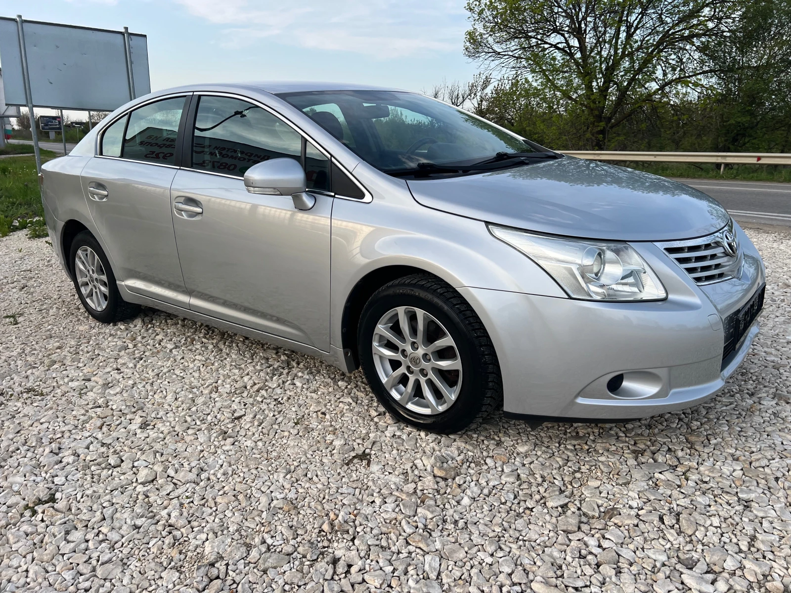 Toyota Avensis 1.6i 16v/132p.s-Sedan - изображение 2