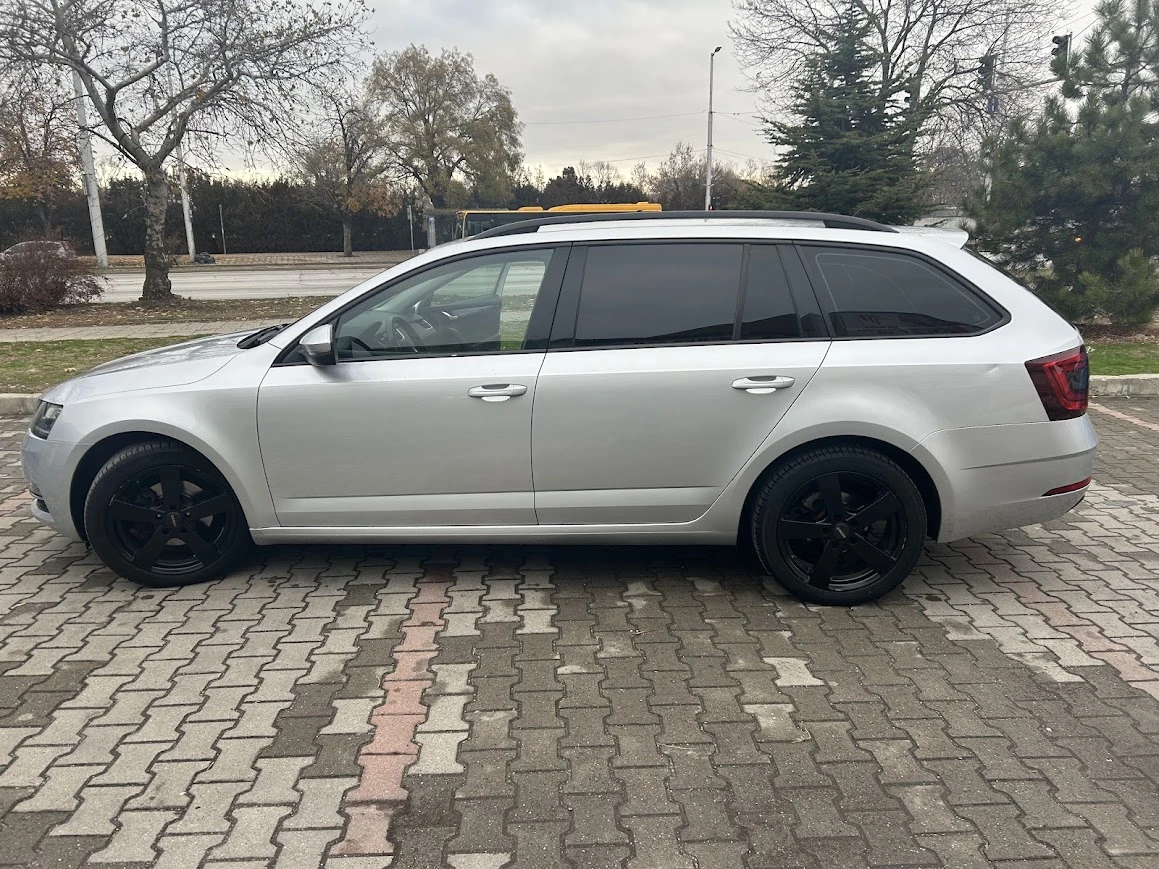 Skoda Octavia 2.0 TDI/ Sports Package - изображение 3