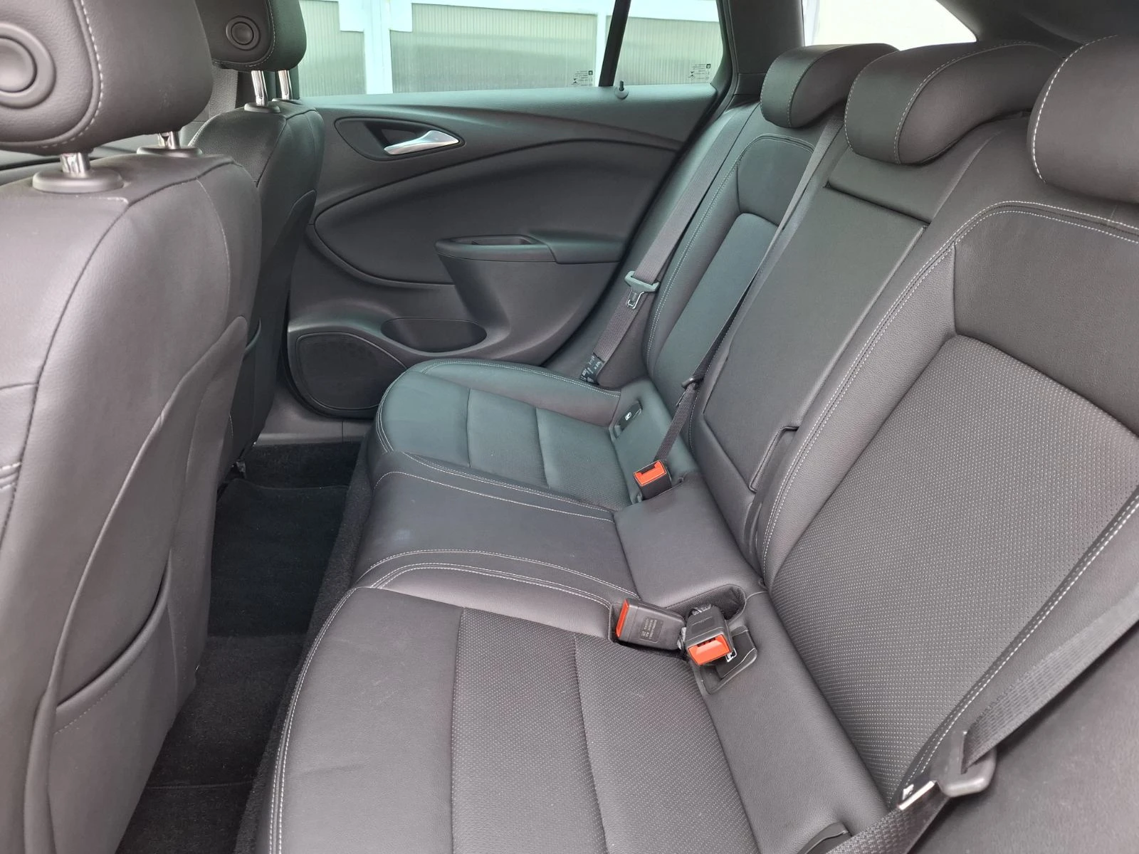 Opel Astra 1.5CDTi + AВТОМАТИК - изображение 9
