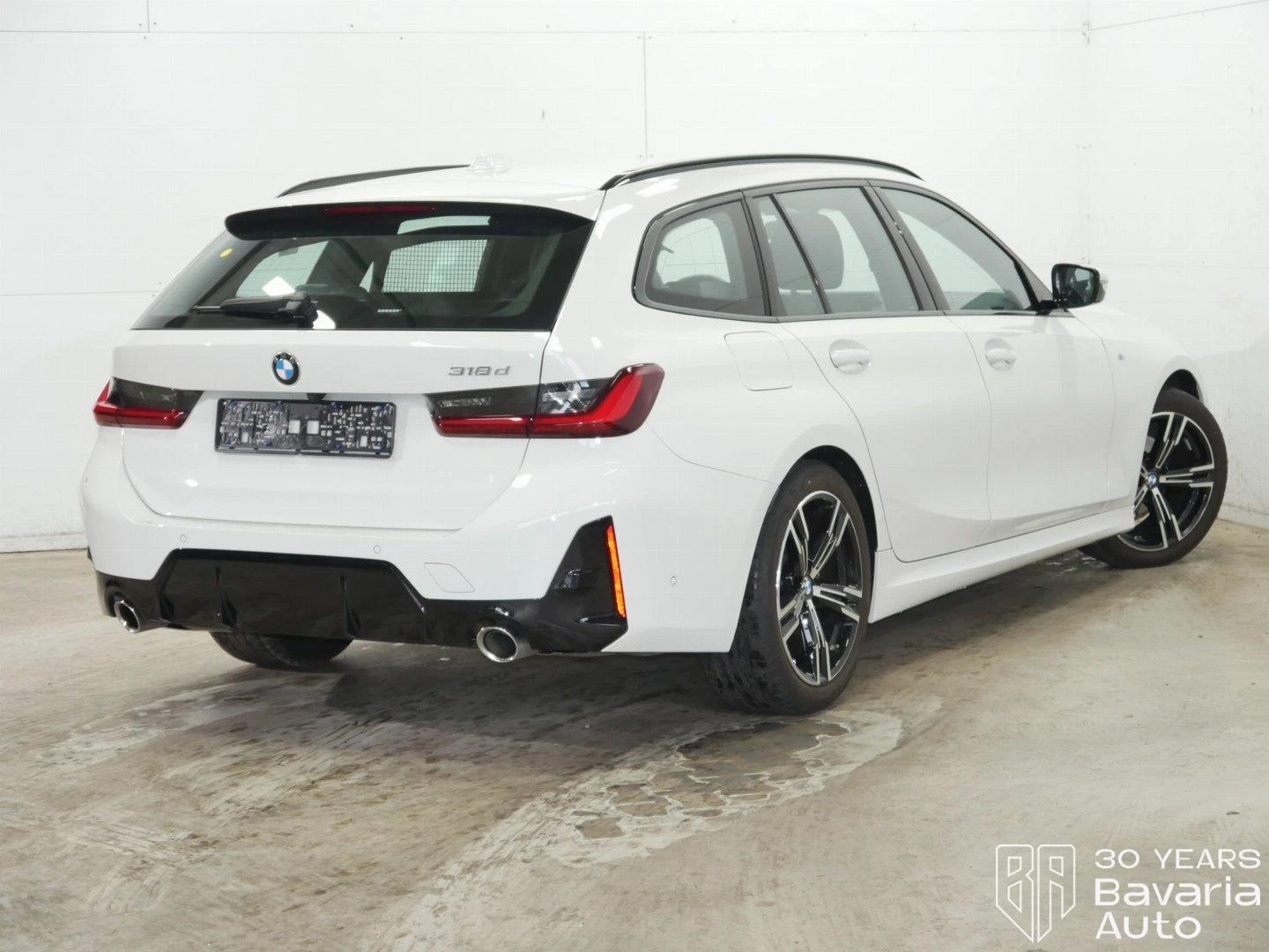 BMW 318 d Touring M Sport Paket Steptronic - изображение 3