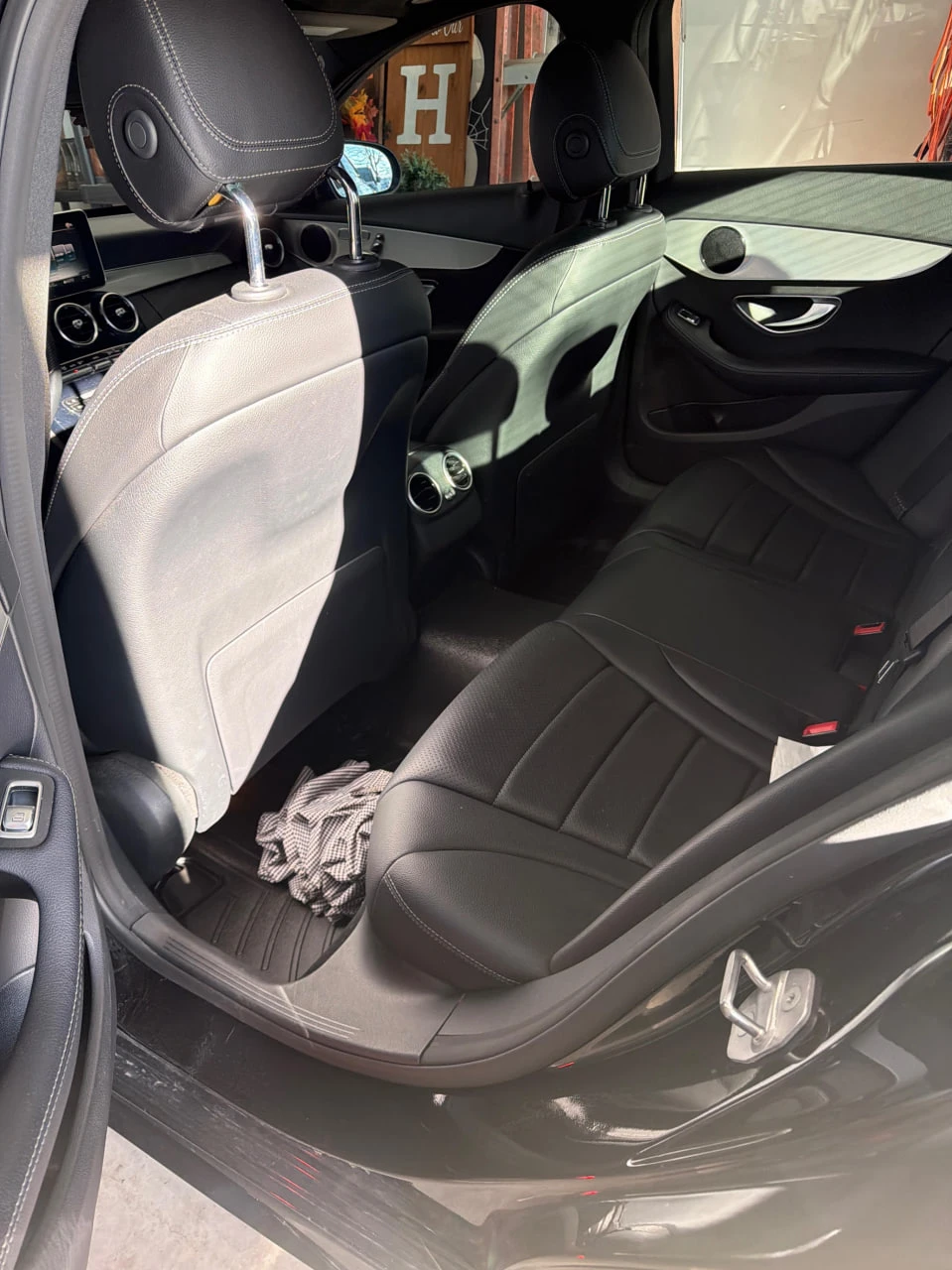 Mercedes-Benz C 300 *  *    *   *  | Mobile.bg   12