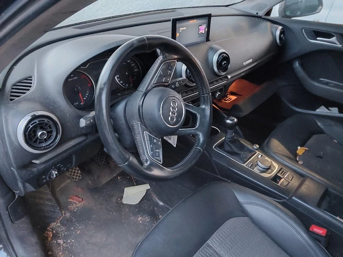 Audi A3 1.6TDI 10/2016г - изображение 9