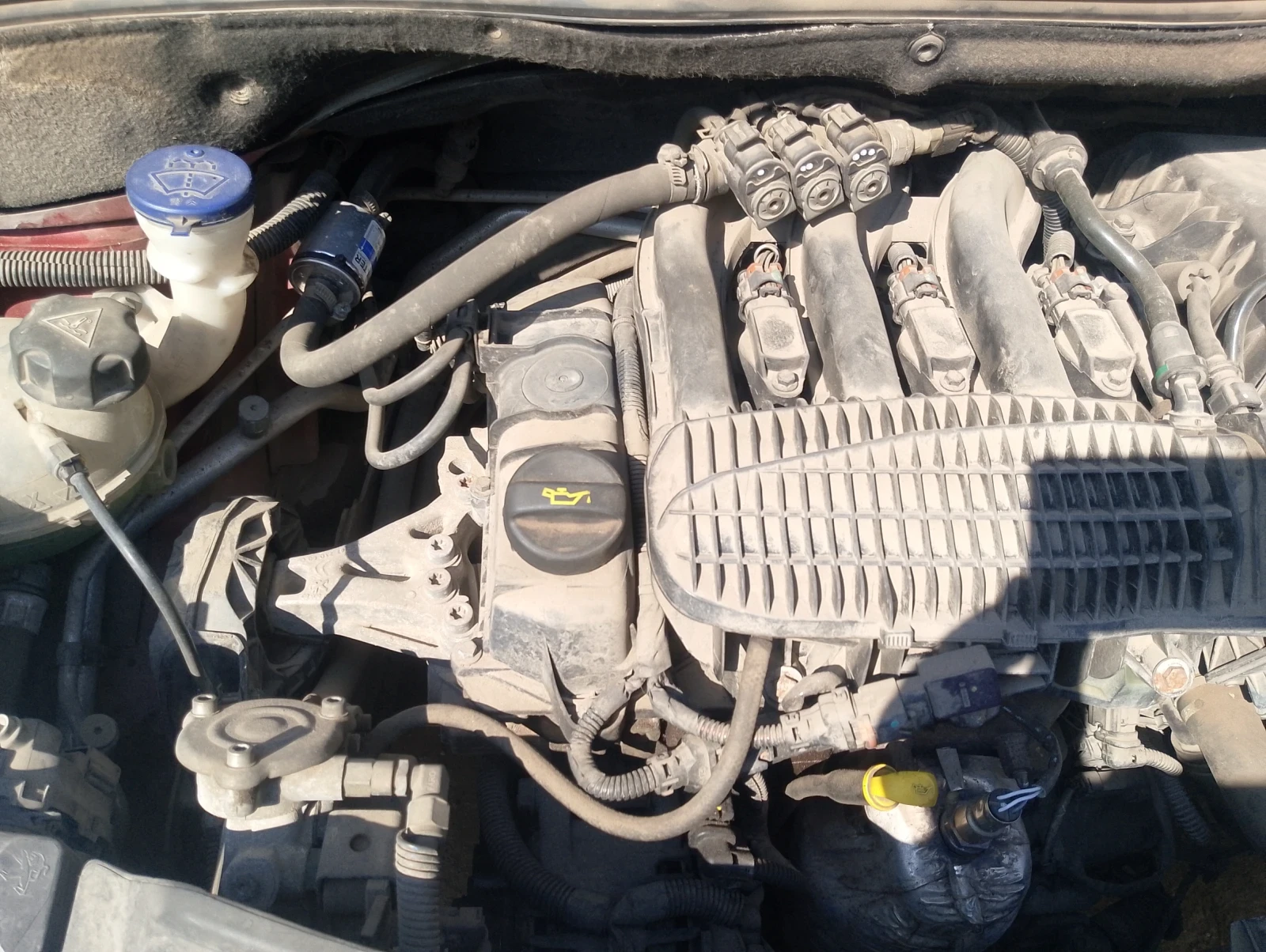 Peugeot 208 1.2 VTI 82 BVM5 EURO 6 5P ACTIVE, снимка 12 - Автомобили и джипове - 53745789