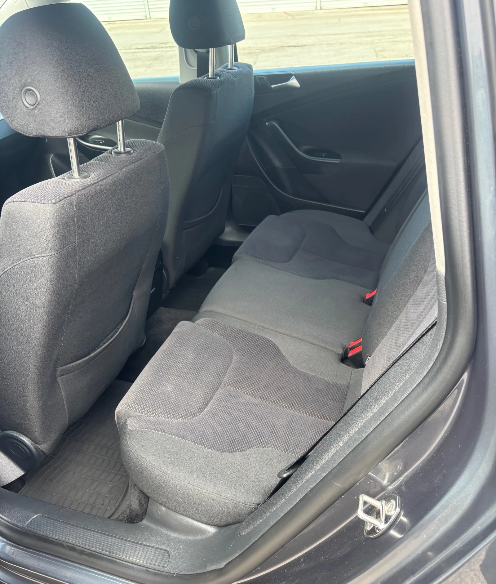 VW Passat, снимка 10 - Автомобили и джипове - 53979880