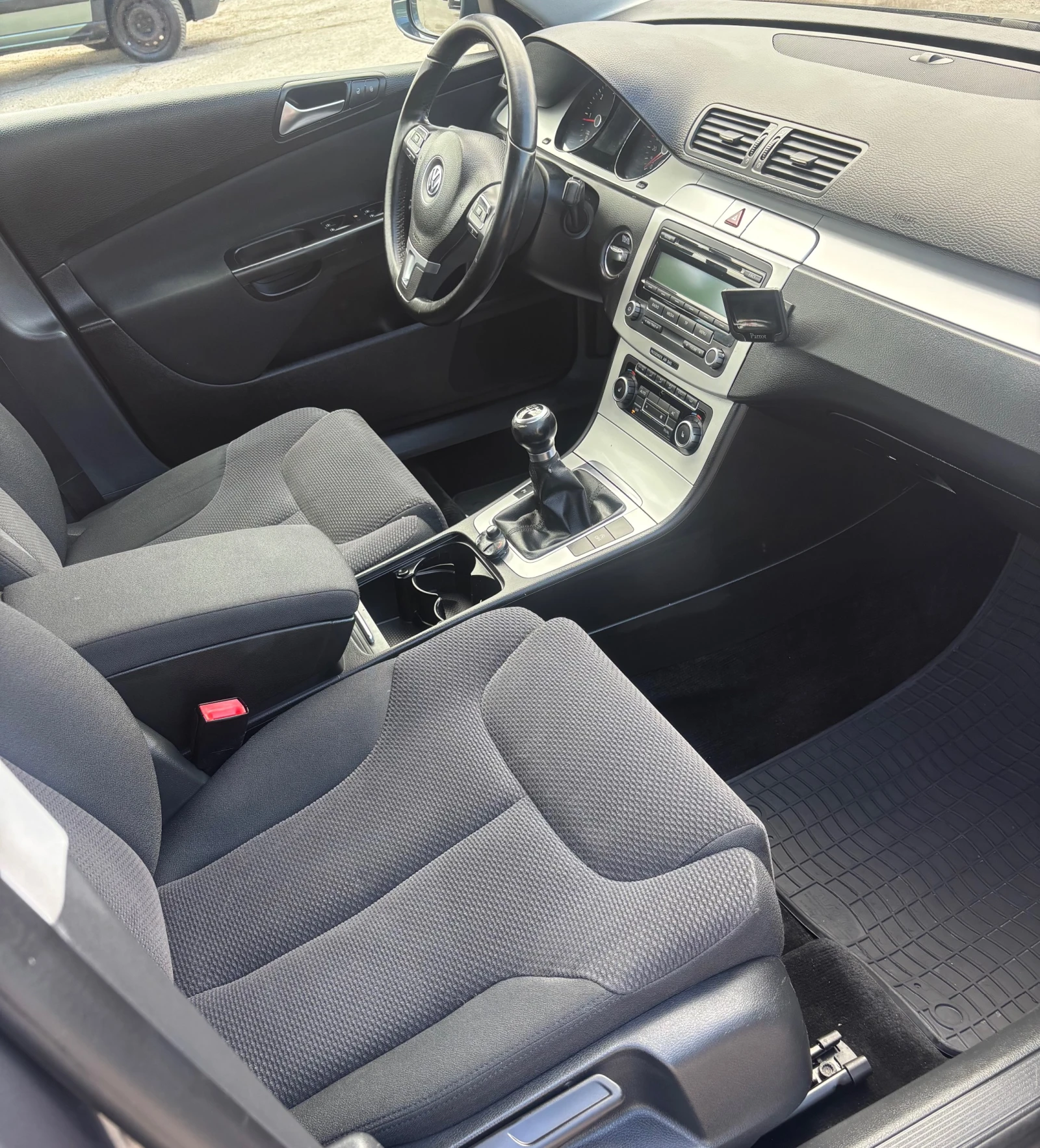 VW Passat, снимка 11 - Автомобили и джипове - 53979880