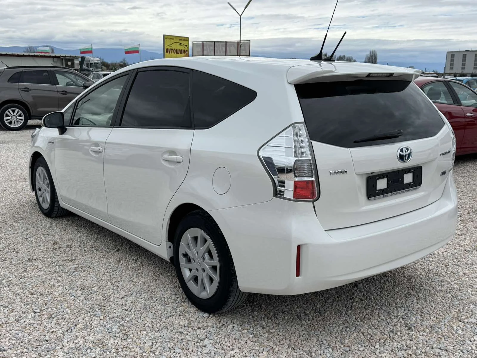 Toyota Prius PLUS 1.8I HYBRID 6+ 1, снимка 6 - Автомобили и джипове - 54026553