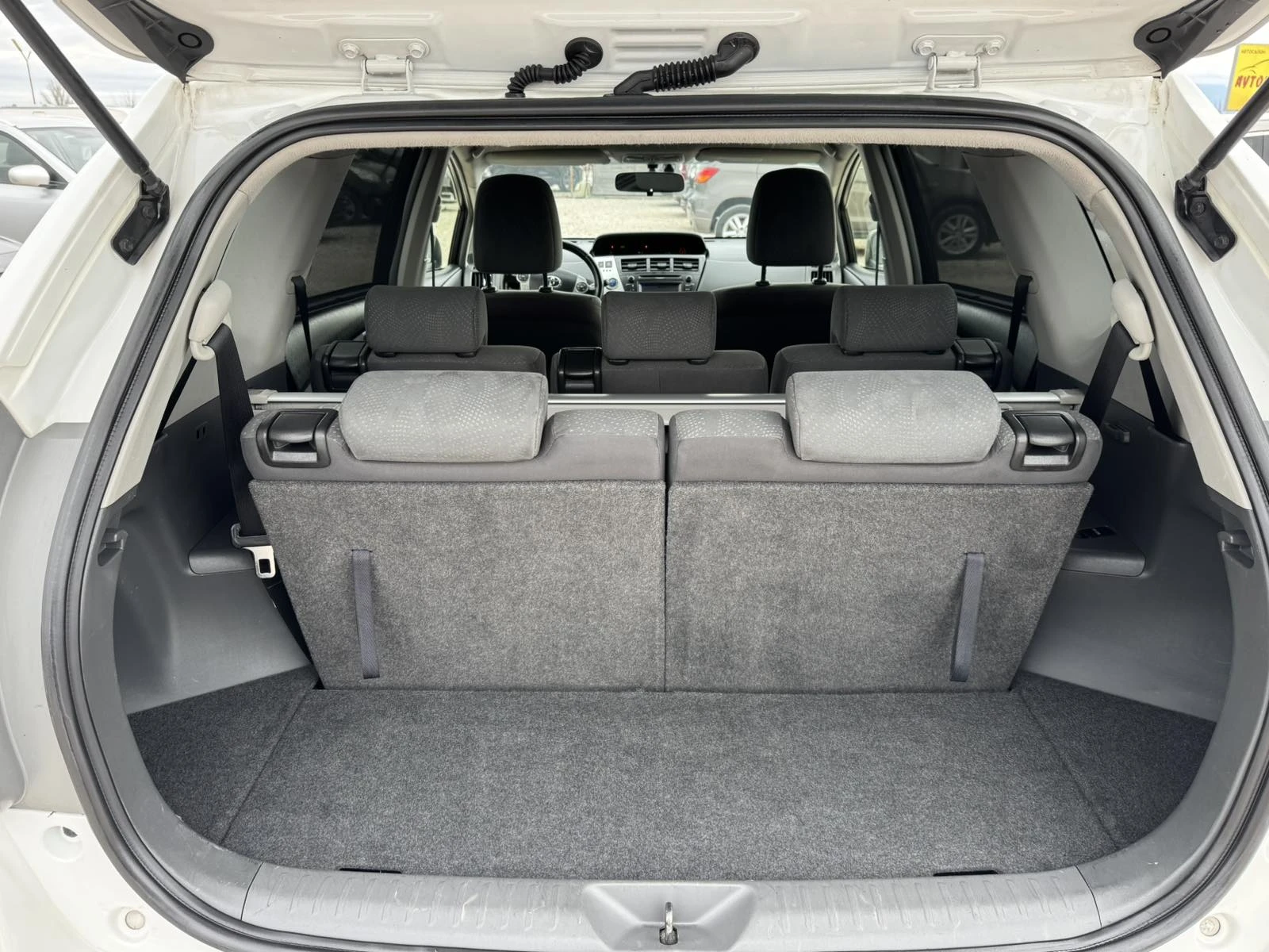 Toyota Prius PLUS 1.8I HYBRID 6+ 1, снимка 9 - Автомобили и джипове - 54026553