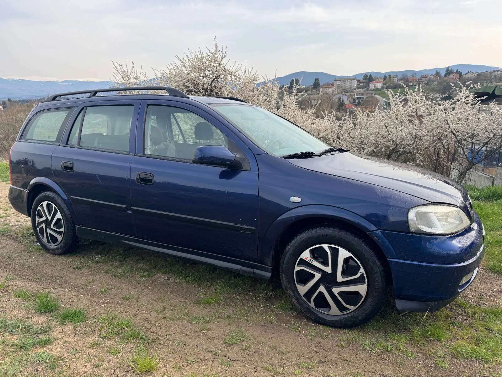 Opel Astra, снимка 2 - Автомобили и джипове - 54195566