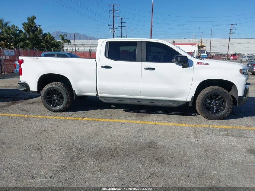 Chevrolet Silverado 6.2l 1500 4Wd Standard Bed Lt Trail Boss, снимка 13 - Автомобили и джипове - 54242367