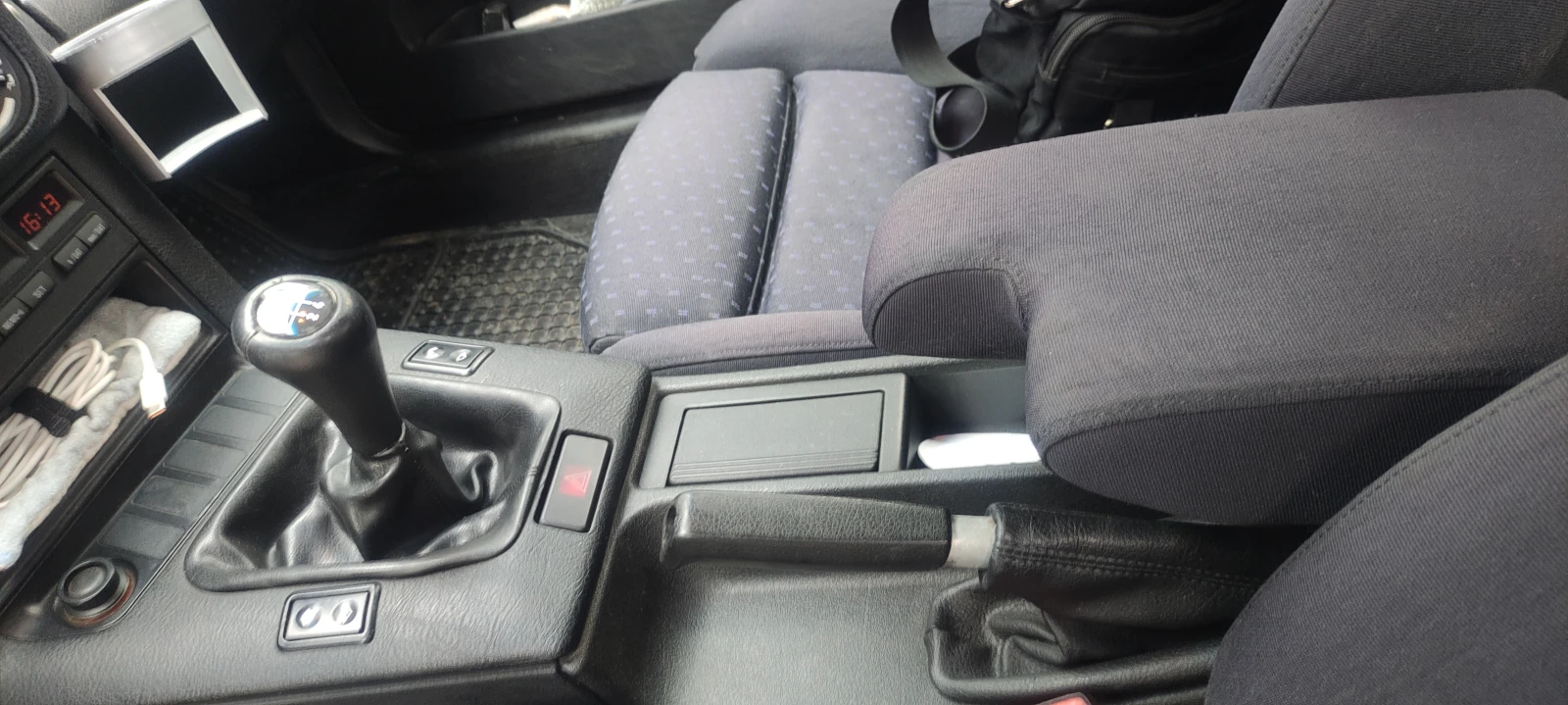 BMW 325 325 TDS, снимка 11 - Автомобили и джипове - 54285517