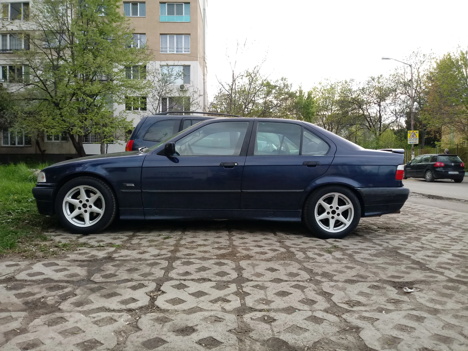BMW 325 325 TDS, снимка 5 - Автомобили и джипове - 54285517