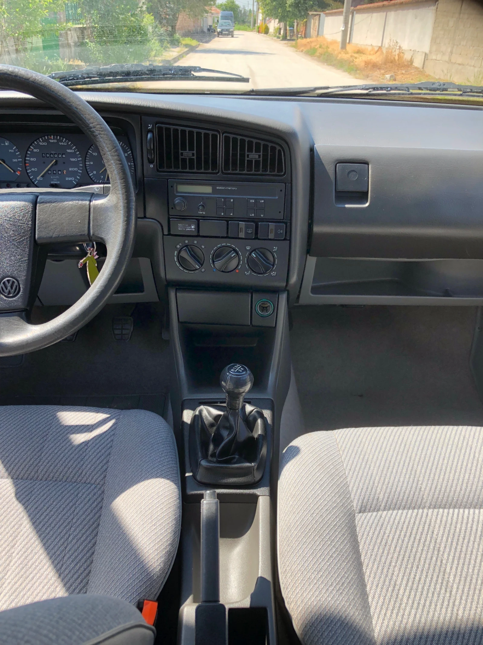 VW Passat CL35i;1, 8 kub;90PS, снимка 6 - Автомобили и джипове - 54400099