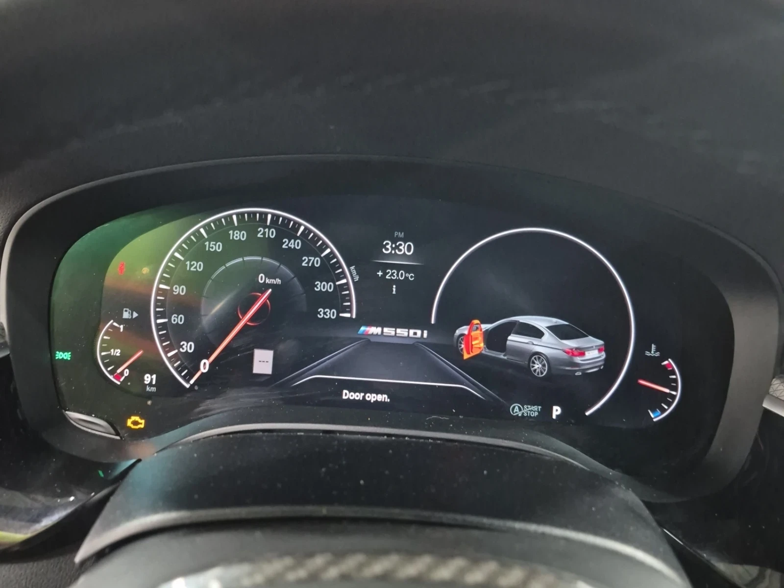 BMW 550 M PACK* HUD* 360* ГУМИ+ ДЖАНТИ, снимка 9 - Автомобили и джипове - 55080946