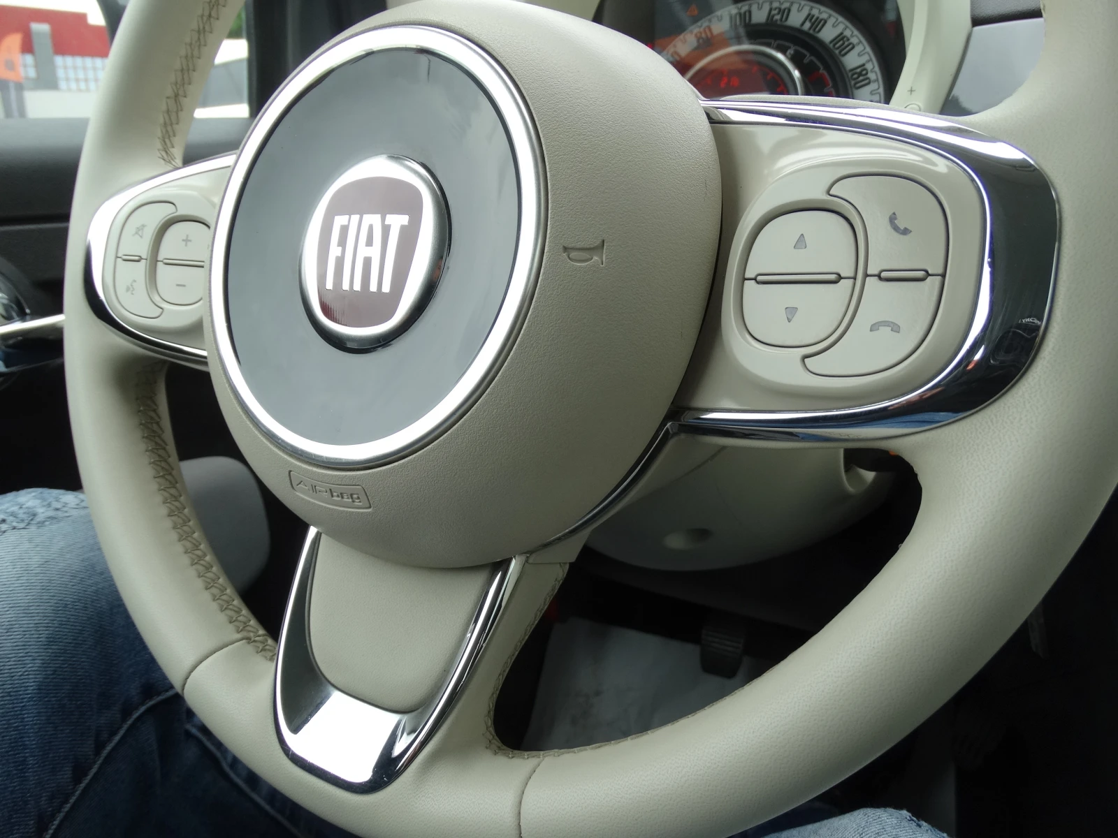 Fiat 500 1.0MILD HYBRID, снимка 16 - Автомобили и джипове - 55476625