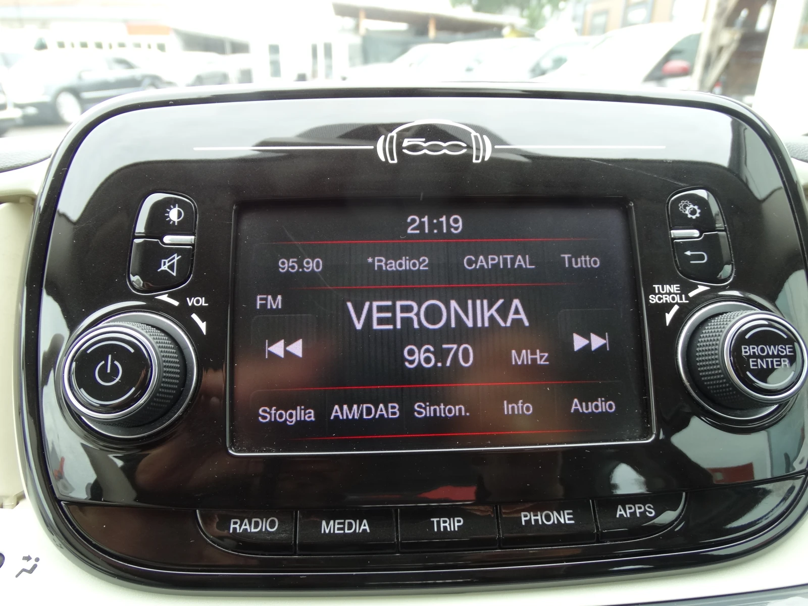Fiat 500 1.0MILD HYBRID, снимка 14 - Автомобили и джипове - 55476625
