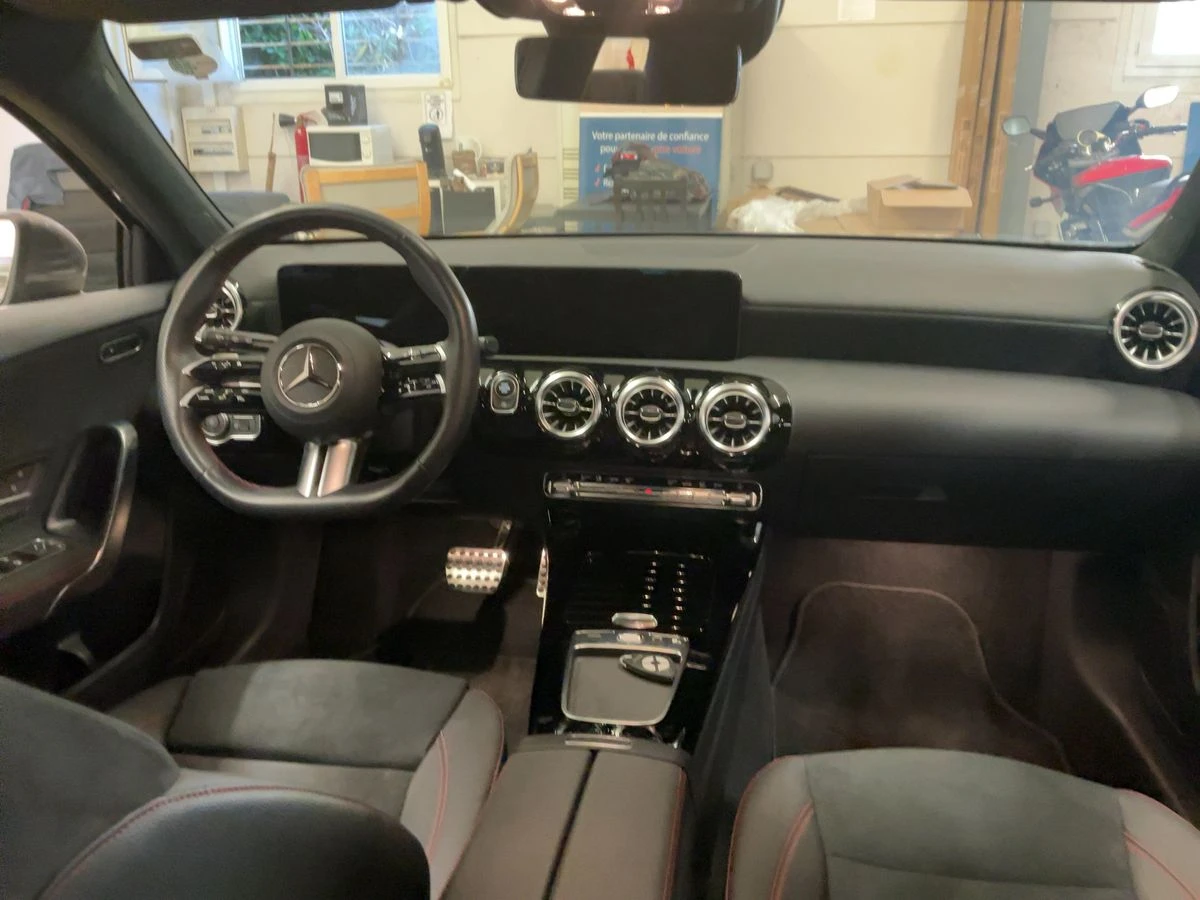 Mercedes-Benz A 200 d AMG Line/Дигитално/Задна камера , снимка 7 - Автомобили и джипове - 55504539