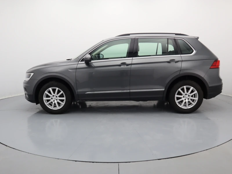 VW Tiguan 2.0 TDI 4MOTION, снимка 6 - Автомобили и джипове - 47543013