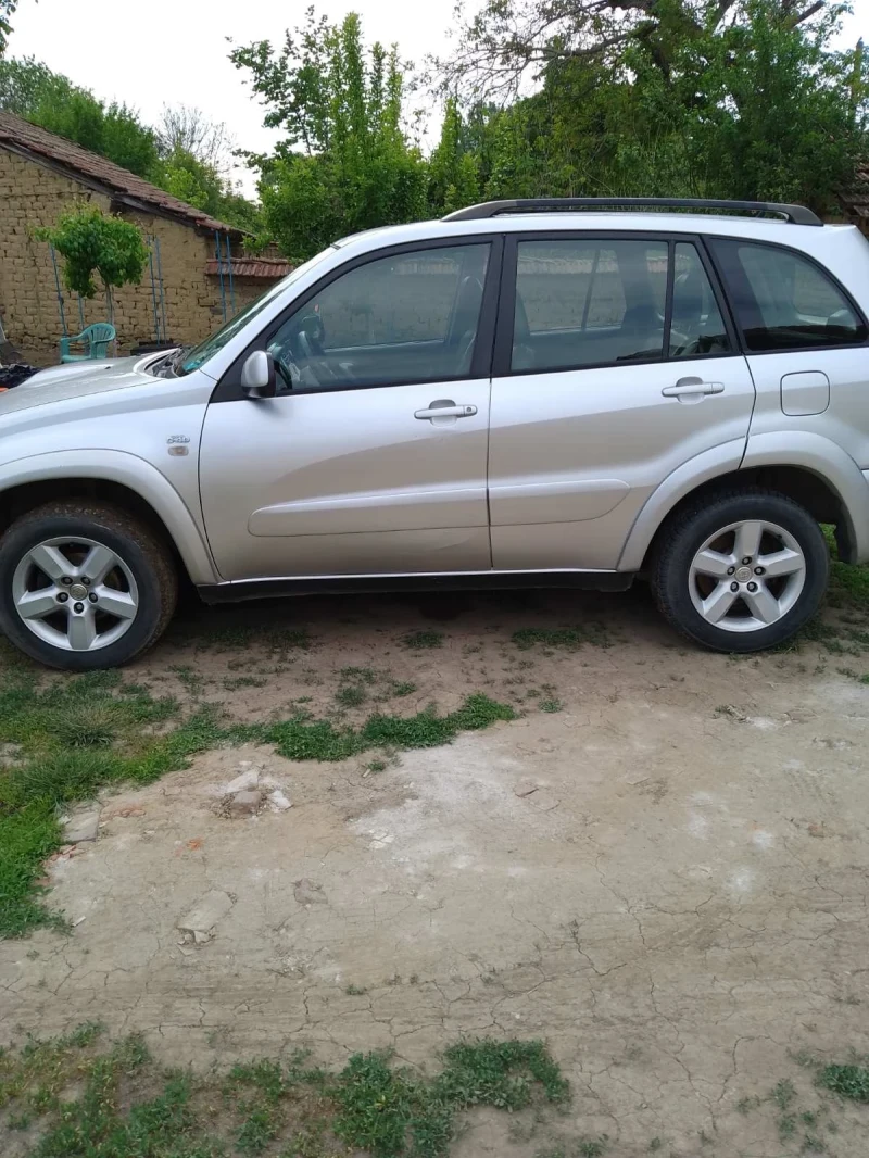 Toyota Rav4, снимка 3 - Автомобили и джипове - 52352805