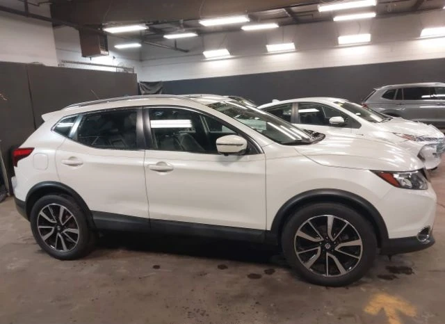 Nissan Rogue SPORT SL - КРАЙНА ЦЕНА ДО БЪЛГАРИЯ - изображение 4