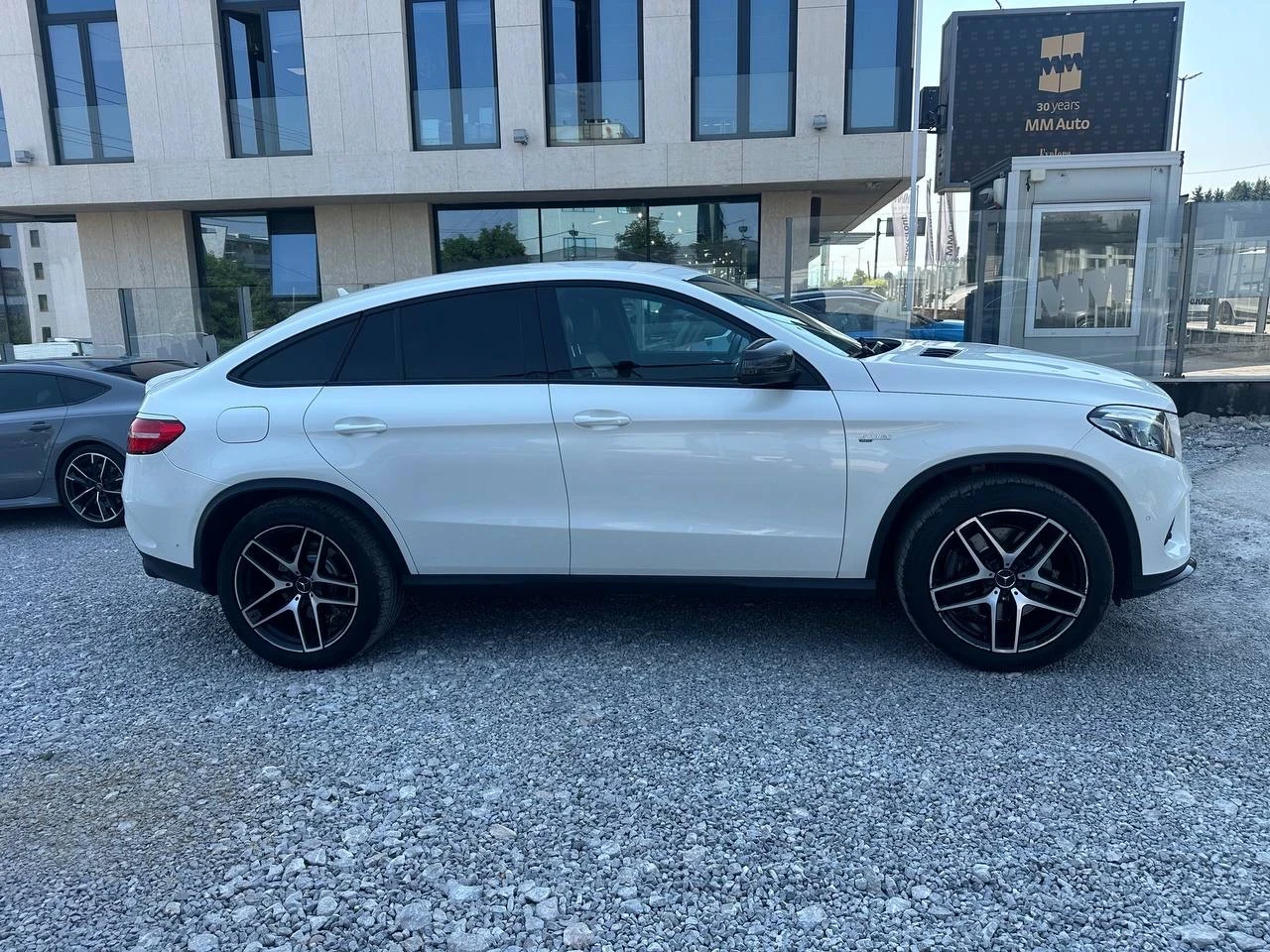 Mercedes-Benz GLE 43 AMG ОБДУХВАНЕ* РЕАЛНИ КМ* Exclusive 360* Distronic - изображение 6