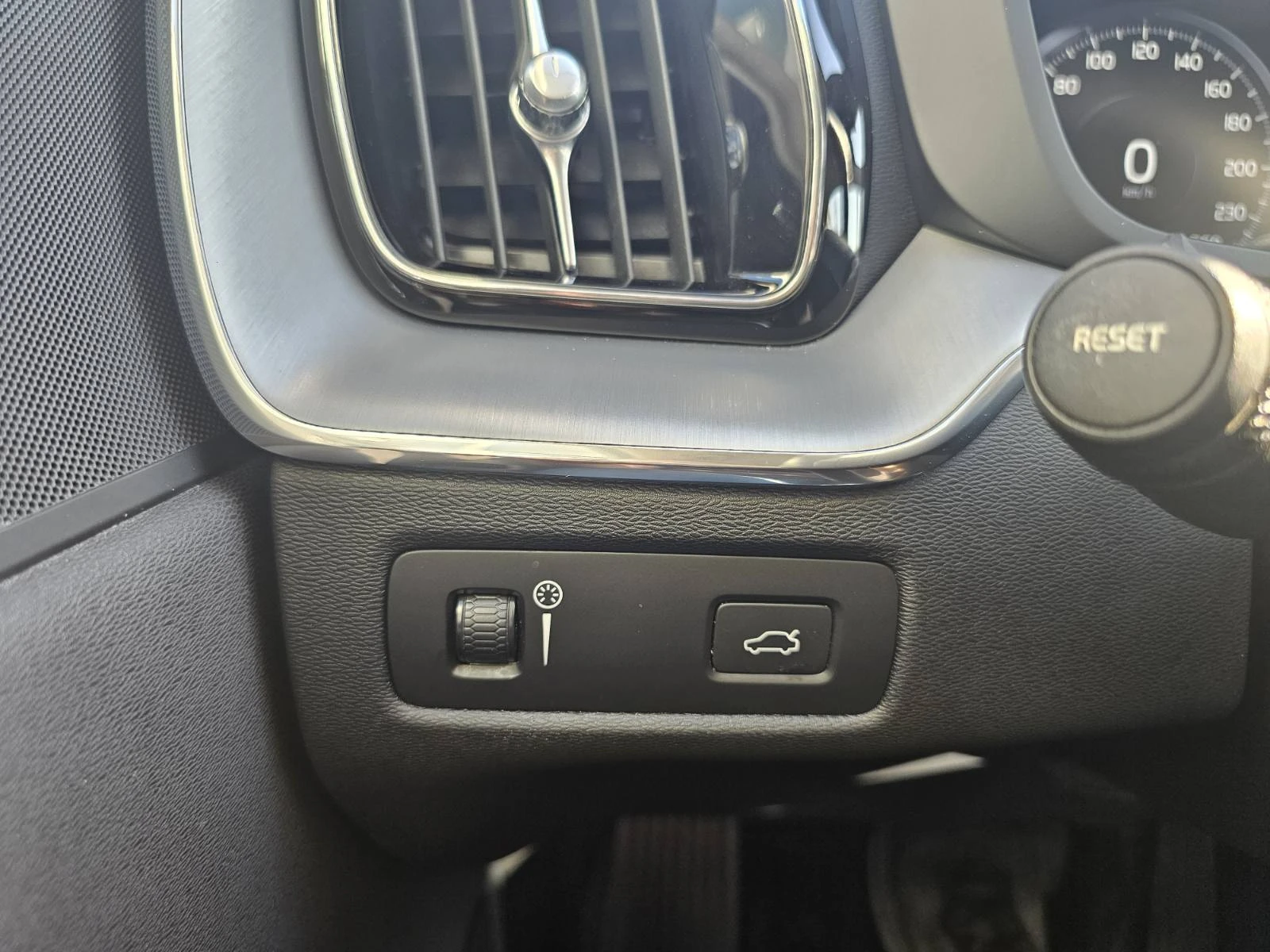 Volvo XC60 2.0 Hybrid 197 hp | Mobile.bg   12