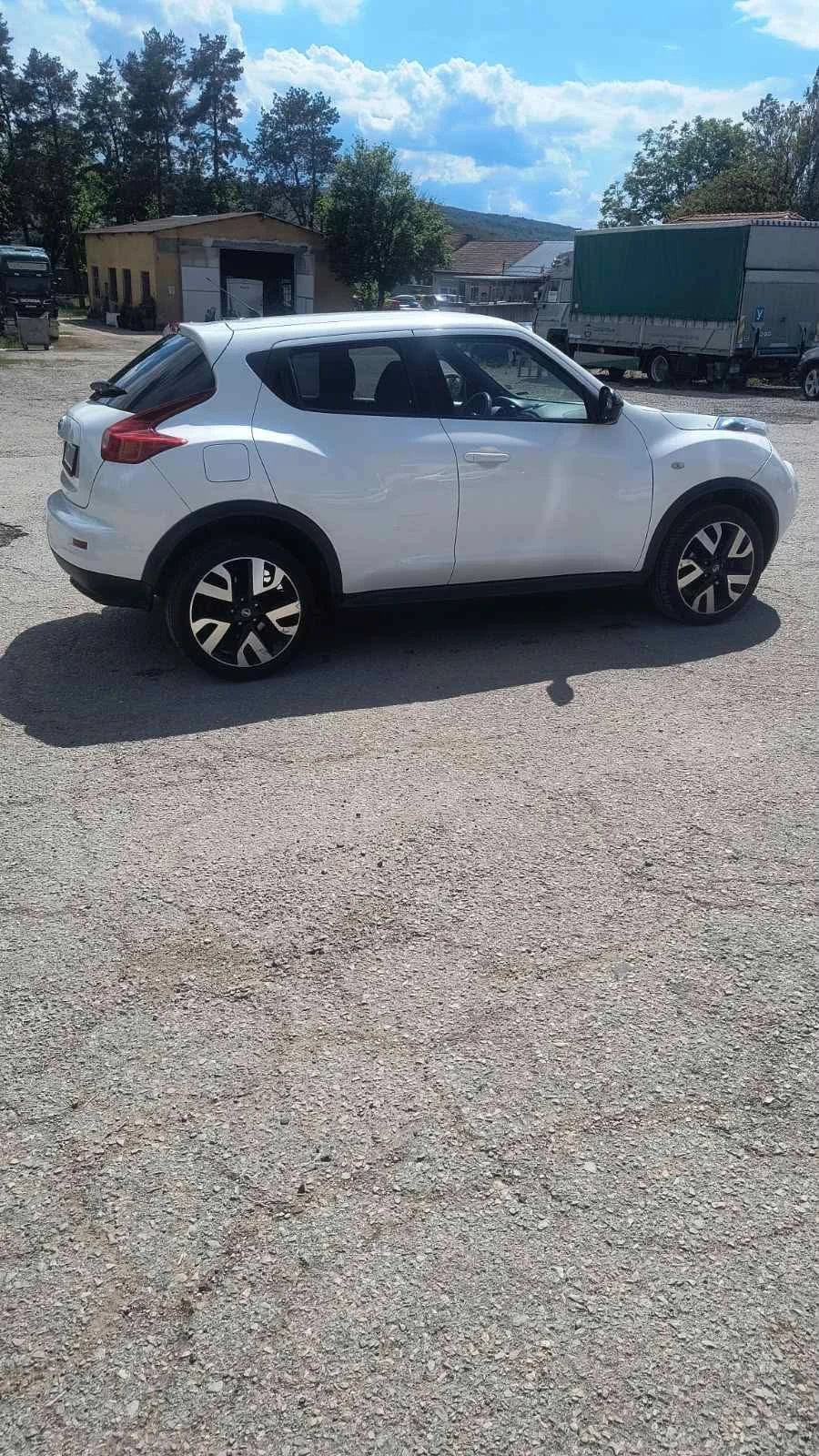 Nissan Juke, снимка 2 - Автомобили и джипове - 54748270