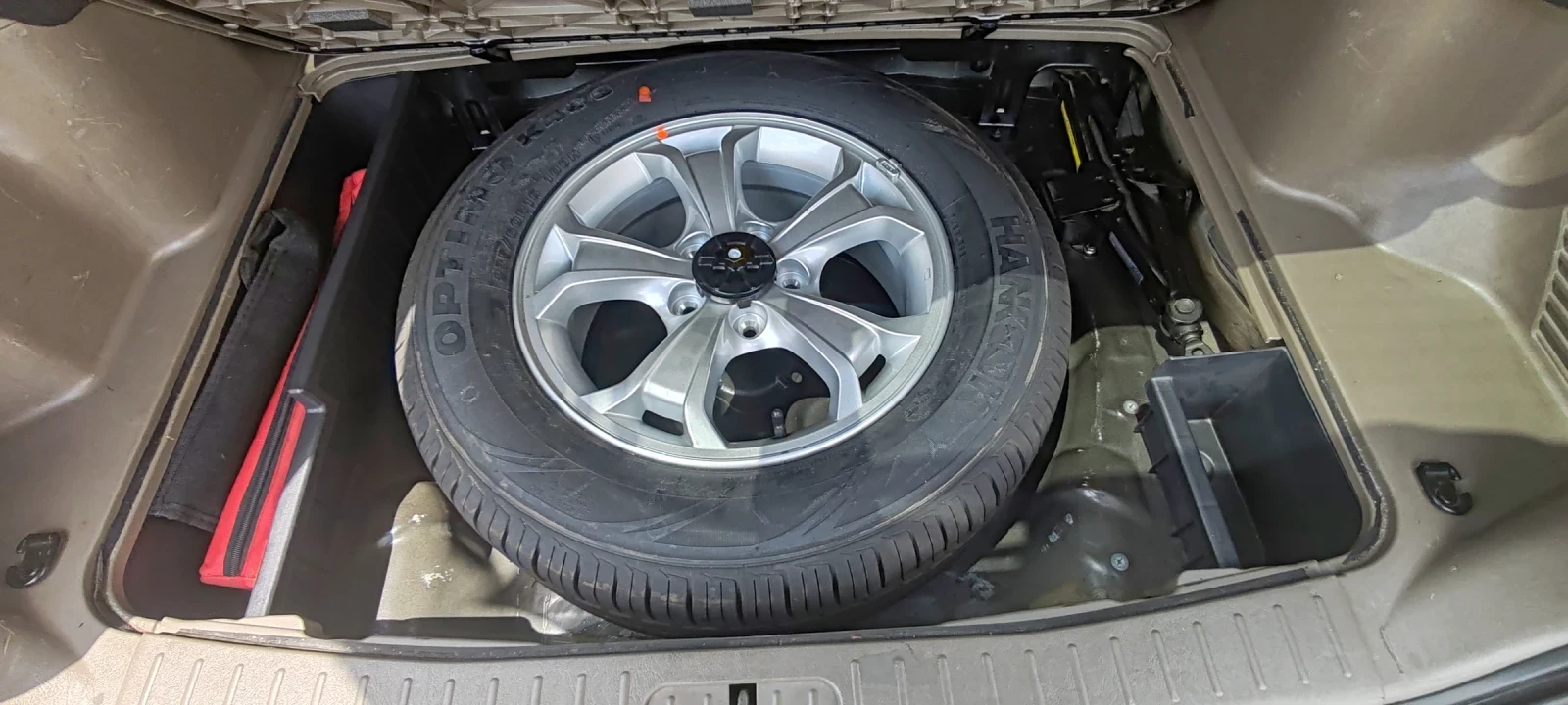 Hyundai Tucson, снимка 11 - Автомобили и джипове - 54940418