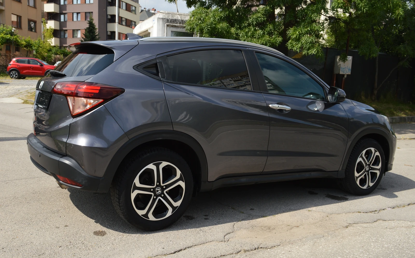 Honda Hr-v 1.5i PANORAMA - FULL - ШВЕЙЦАРИЯ, снимка 4 - Автомобили и джипове - 55143457