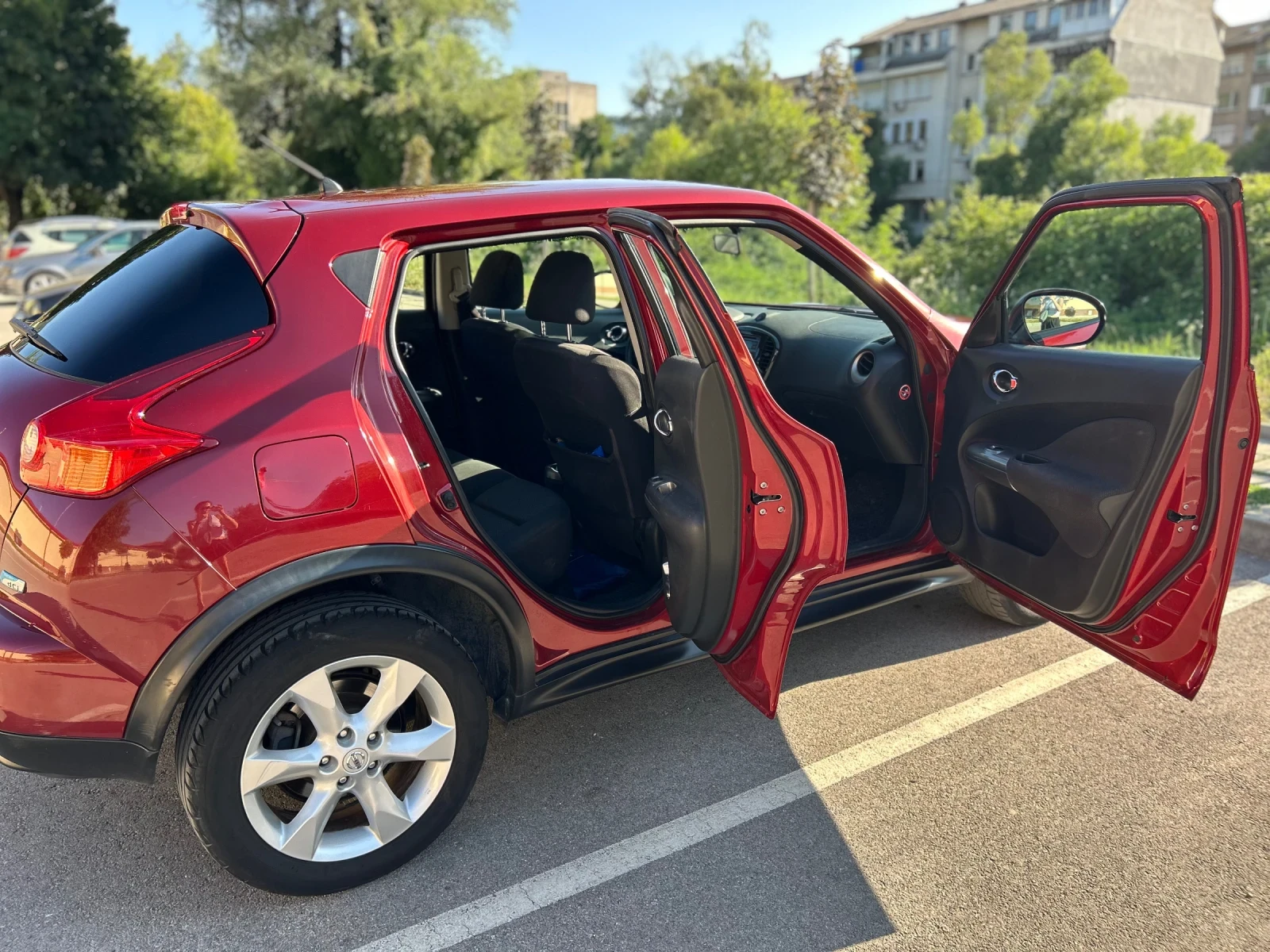Nissan Juke, снимка 9 - Автомобили и джипове - 55600238