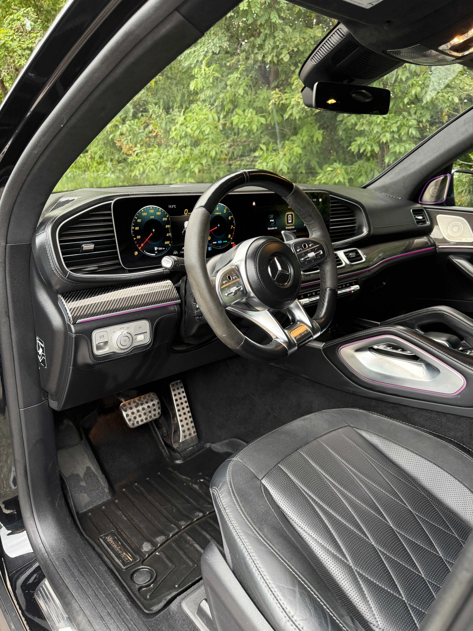 Mercedes-Benz GLE AMG 63 S* CARFAX* АВТОКРЕДИТ * , снимка 5 - Автомобили и джипове - 56094871