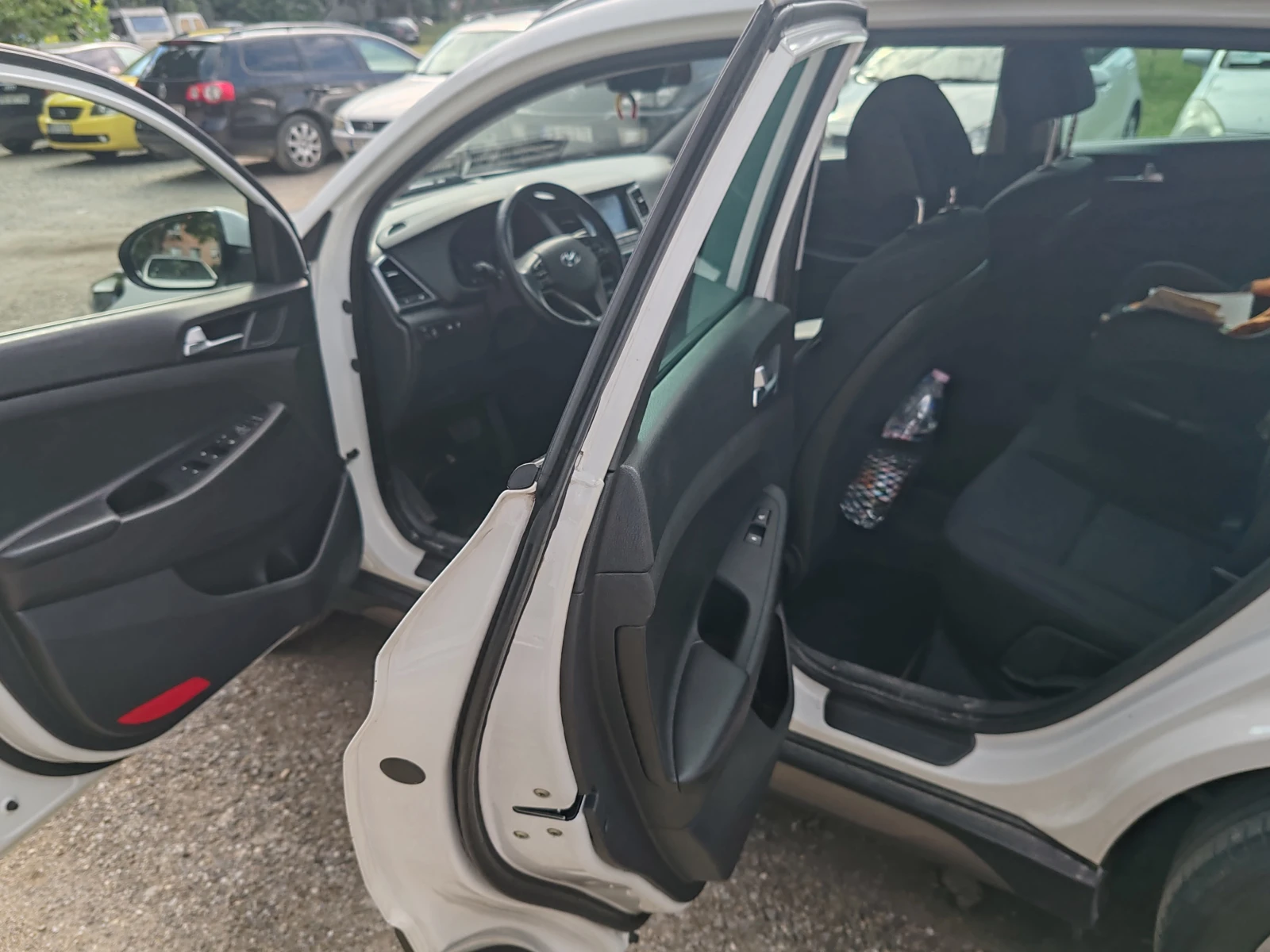 Hyundai Tucson IX35 Автомоат, снимка 6 - Автомобили и джипове - 56599962