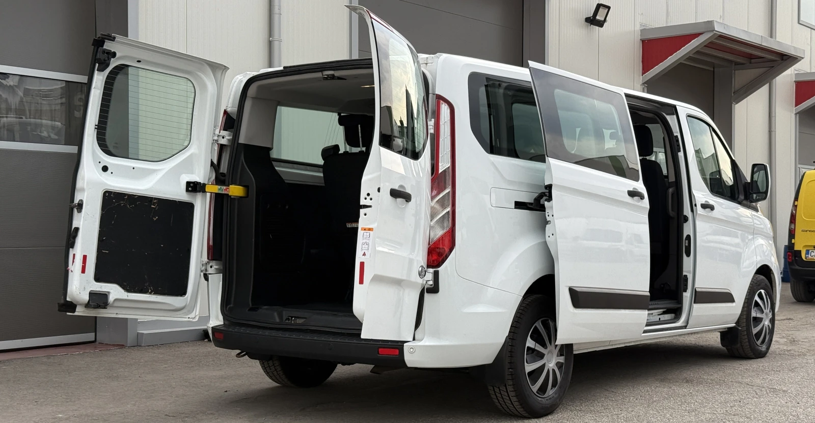 Ford Transit Custom 320 L2 Trend (места 8+ 1)  - изображение 6