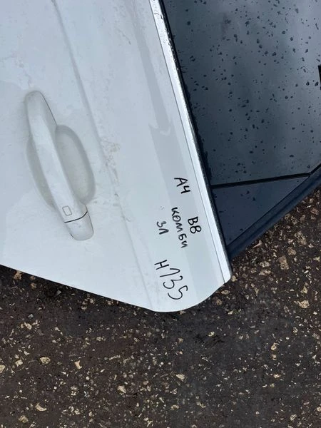 Задна дясна врата за Ауди AUDI A4B8 комби със забележка