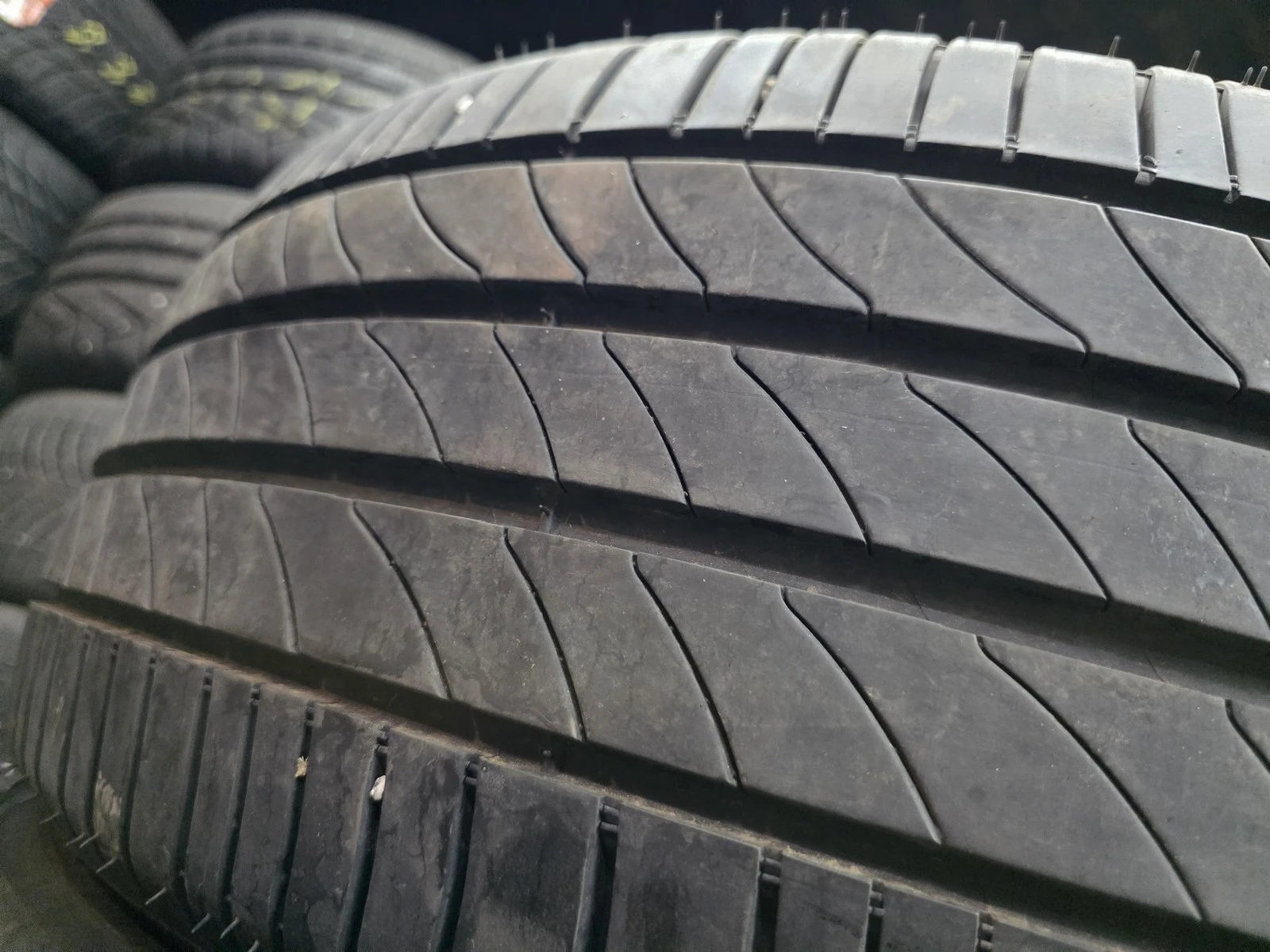 Гуми Летни 235/50R18, снимка 6 - Гуми и джанти - 56716354