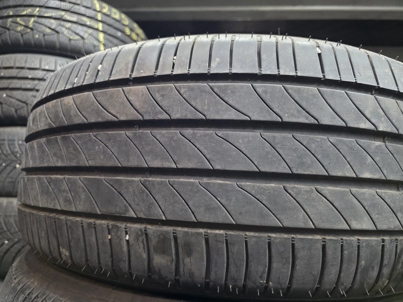 Гуми Летни 235/50R18