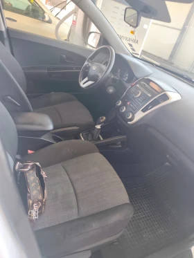 Kia Ceed Напълно обслужена с винетка и ГО, снимка 10